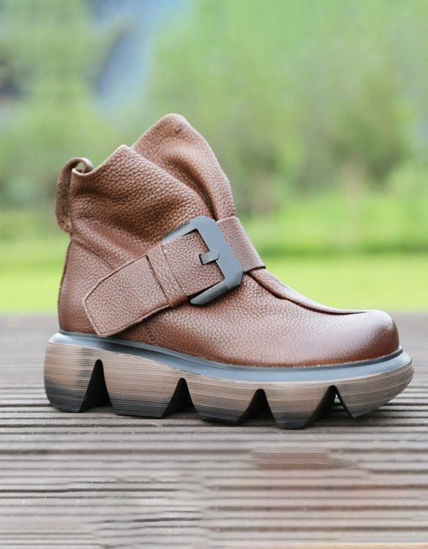 Autumn Retro Leather Buckle Gear Sole Short Boots